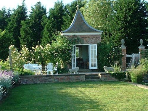 Manor Farm Egerton Bed & Breakfast